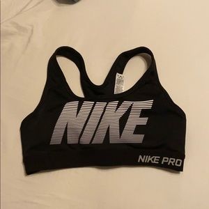 Nike Pro Sports Bra